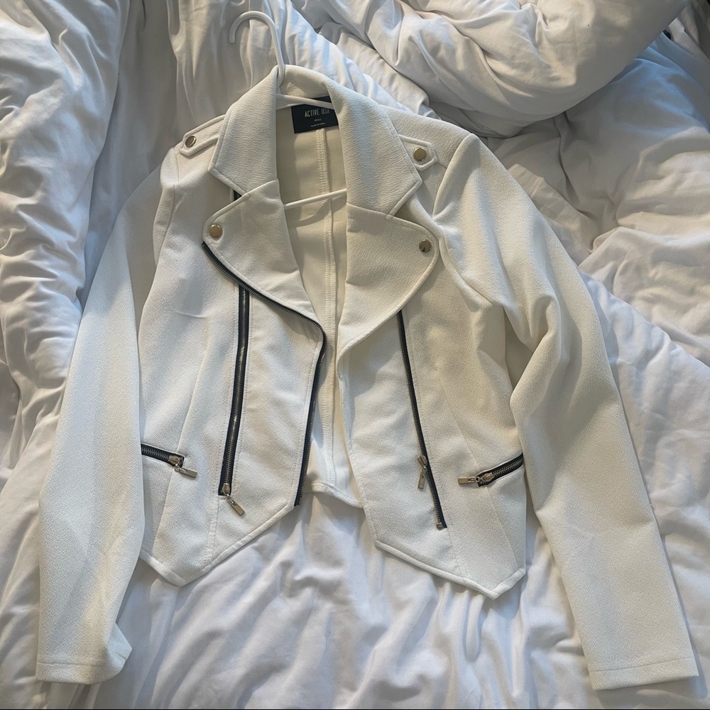New white blazer/ crop jacket
